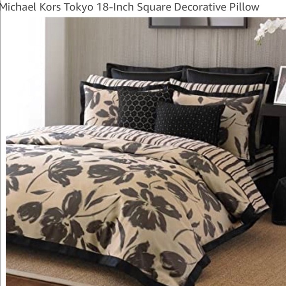 Michael Kors Tokyo 18” Square Accent Pillow - Picture 4 of 7